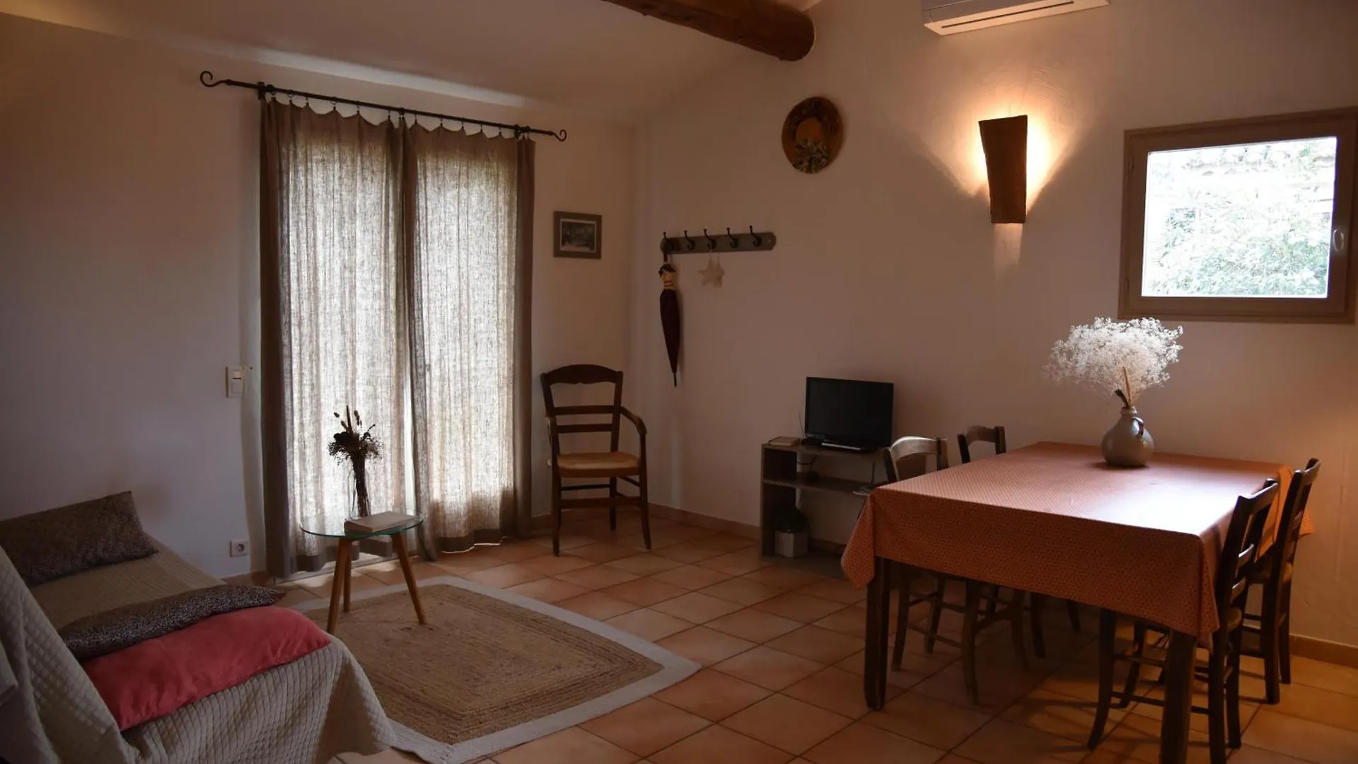 Villa Les Mazets de Pascale à Saint-Rémy-de-Provence 0*,