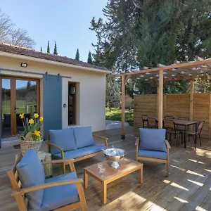 Mas Neuf De Romanin : Mas Provencal Familial Apartment