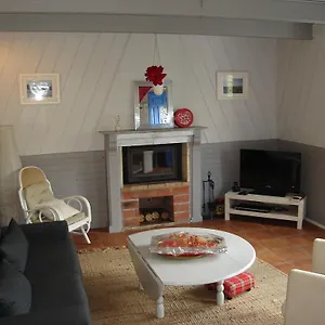 https://gite-de-la-chapelle-tredarzec.inbrittany.com